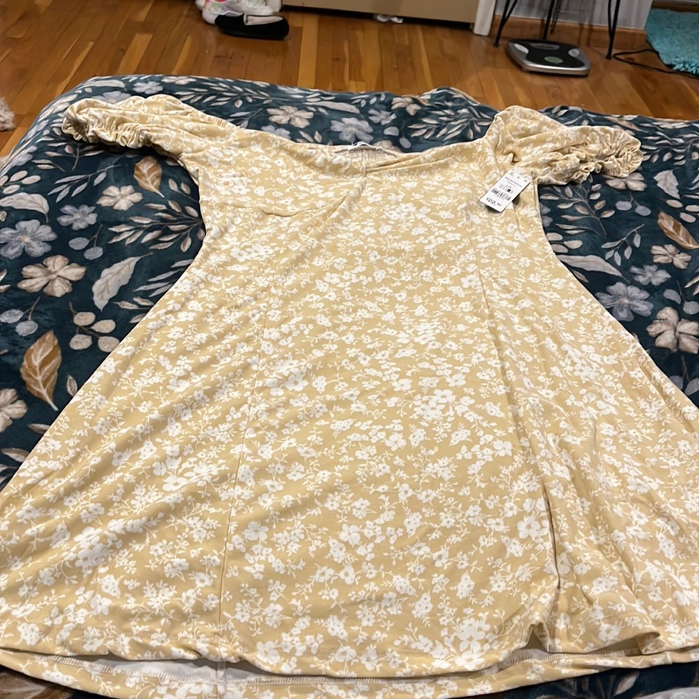 Ardene Cream flower dress new with tags size L
